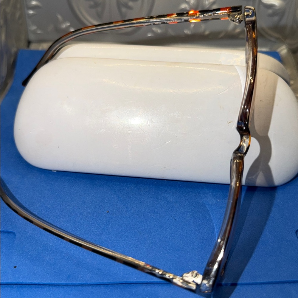Tortoise Shell Rectangular Glasses - image 5